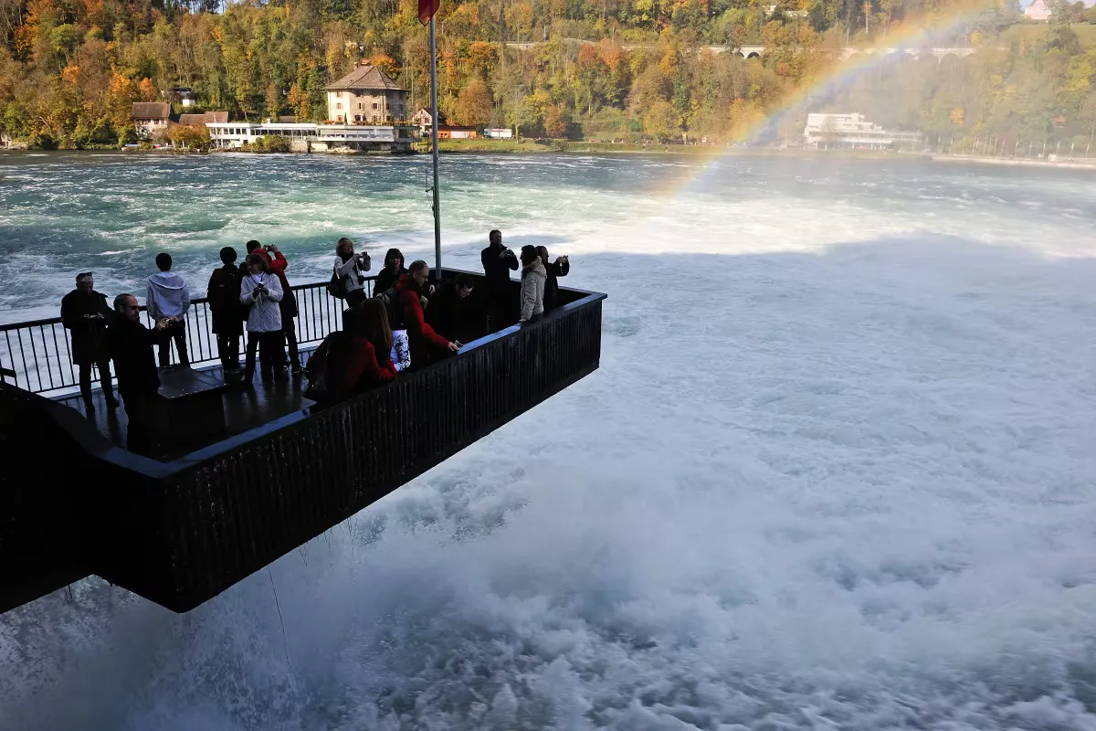 Смотровая над водопадом